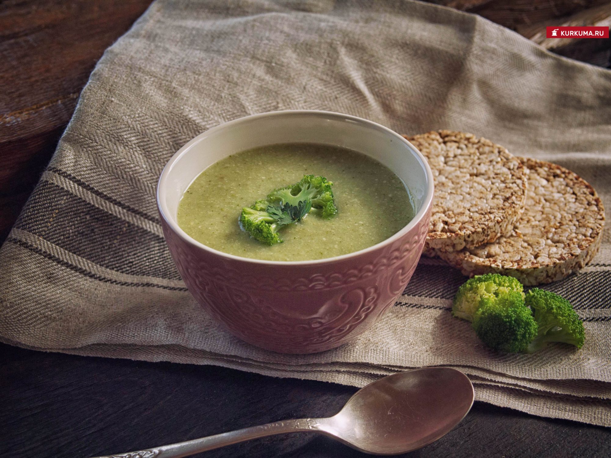 Крем-суп из брокколи с кешью