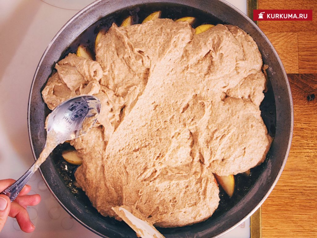 Грушевый кекс с карамелью