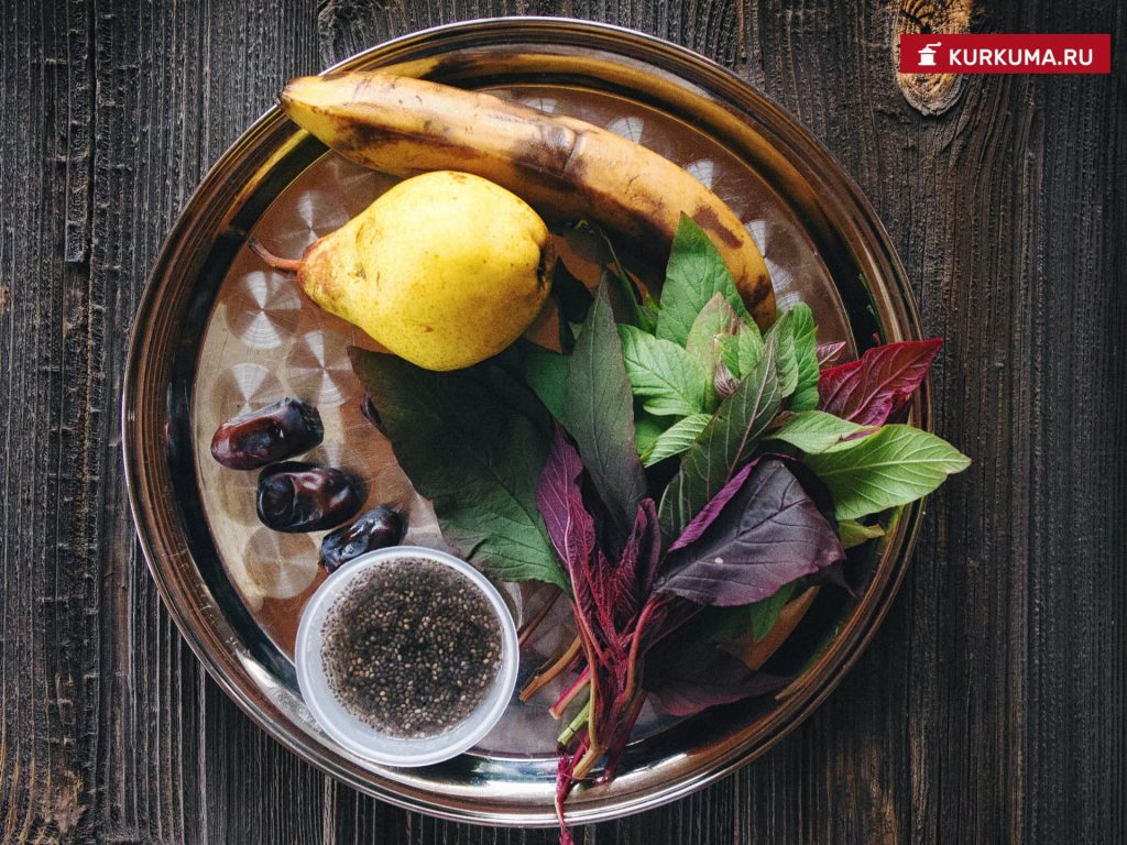 Зеленый коктейль с амарантом и семенами чиа