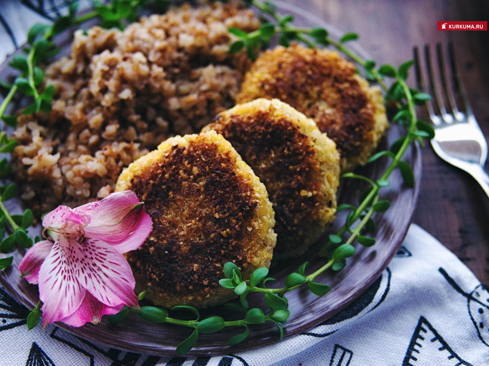 Котлеты из цветной капусты с нутовой мукой