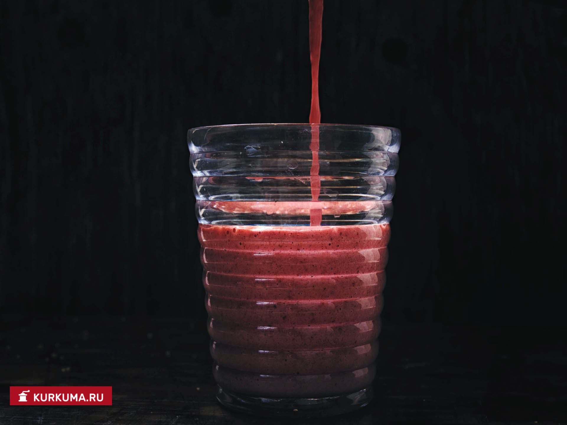 Малиновый суп-смузи с апельсиновым соком